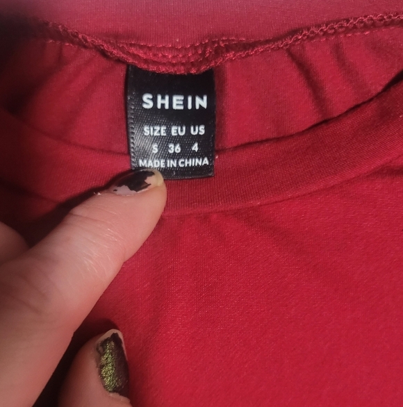 SHEIN Berry Red Crop Top - Picture 4 of 5